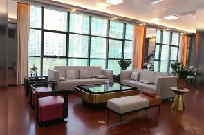 珠海崇峰一号现代高档轻奢样板间家具、软装饰品工程项目案例！