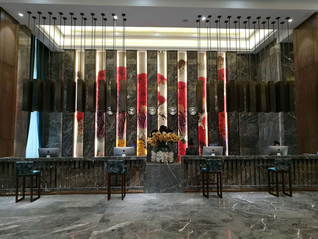 水多视频IOS破解版下载酒店吧台